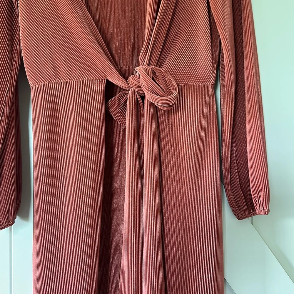 Intempo Kimono Duster in Salmon Color in accordian texture - Picture 6 of 15
